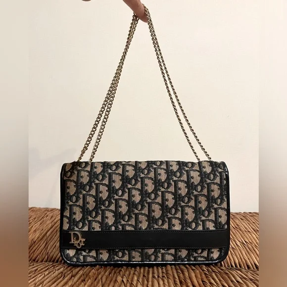 SOLD - Dior oblique canvas shoulder bag - Picture 1 of 8